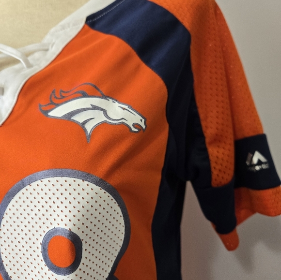 DENVER BRONCOS NFL Von Miller Short Sleeve Lace Up Chest Jersey. Size M - Picture 3 of 10